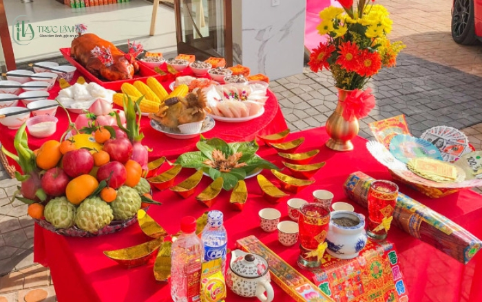 Bàn cúng khai trương: Cách bố trí chuẩn phong thủy để hút tài lộc