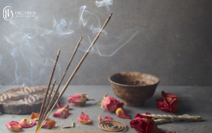 Có nên tỉa chân nhang thường xuyên để giữ gìn may mắn?