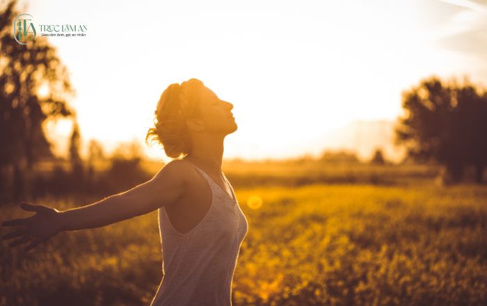 Hít thở có chánh niệm: Bài tập đơn giản giúp xoa dịu tâm trí