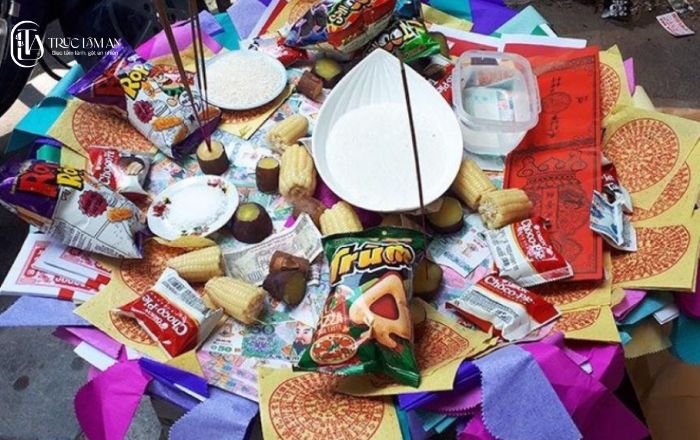 Lễ cúng chúng sinh ngoài trời: Ý nghĩa và cách sắp lễ vật