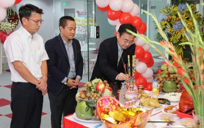 Lễ cúng khai trương đầu năm đón may mắn, thịnh vượng