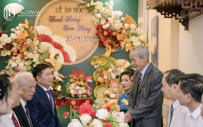 Lễ dạm ngõ và ăn hỏi gồm những gì? Dạm ngõ trước khi cưới bao lâu?