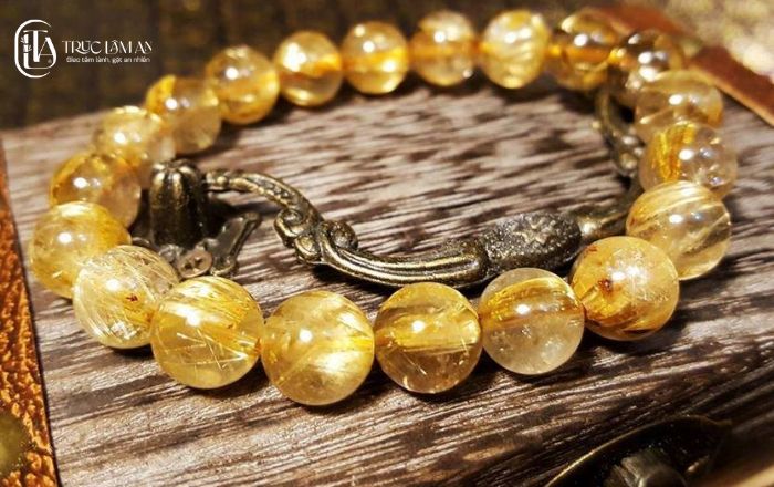 Top 5 vòng đá phong thủy mệnh Kim cho nam, nữ