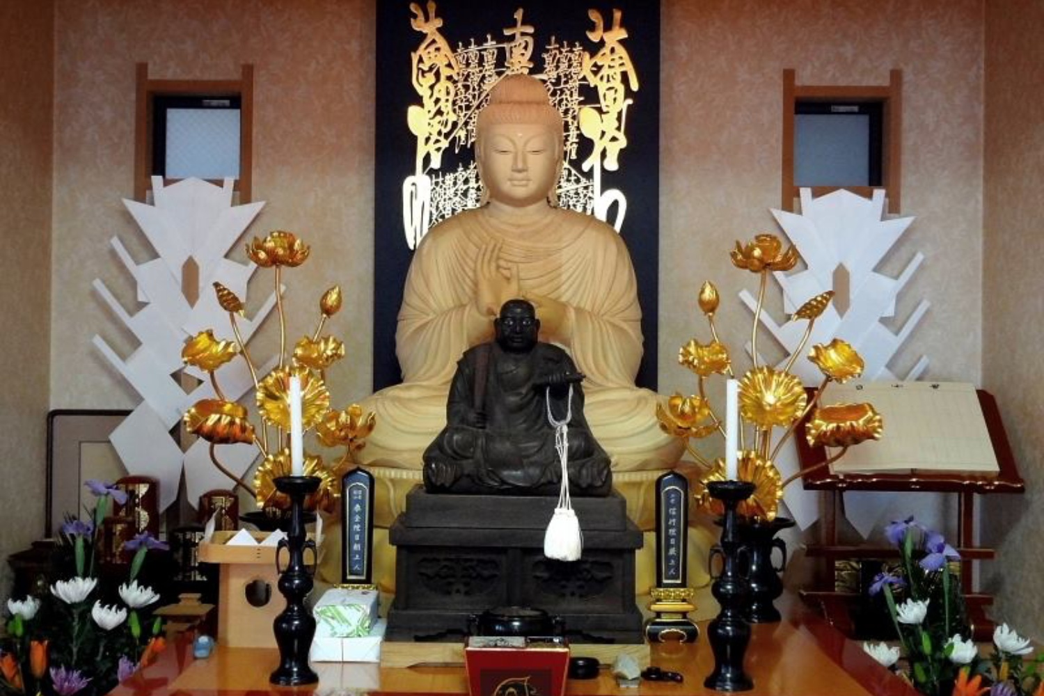 Kinh nghiệm chọn mua tượng Phật thờ tại gia chi tiết nhất cho người mới tu tập