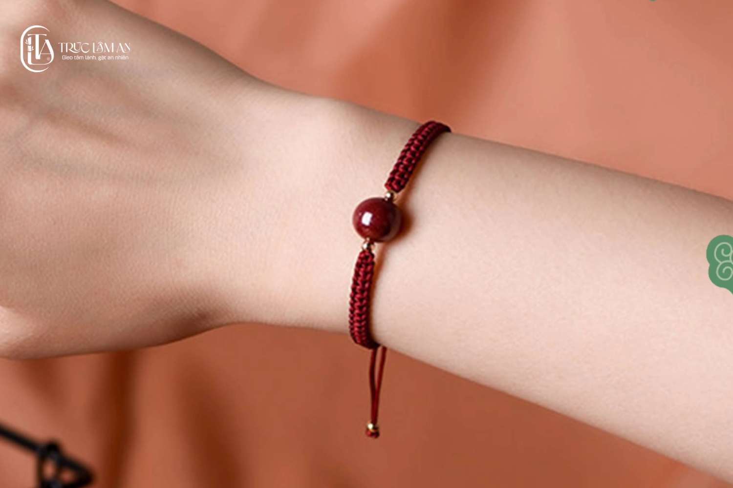 Vòng tay chu sa mang năng lượng dương mạnh mẽ 