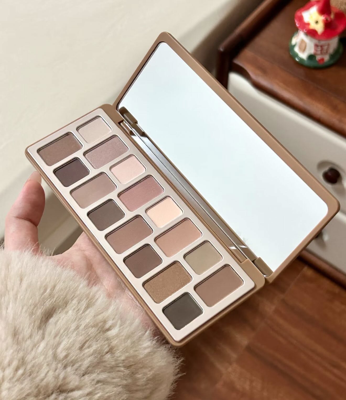 Bảng mắt Cheeryep - 17 Nude Heart