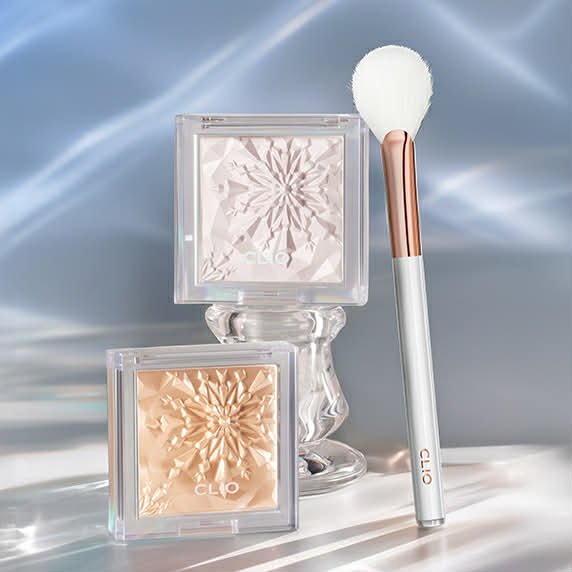 SET Phấn bắt sáng Clio Prism Highlighter + cọ highlight ( fan brush)