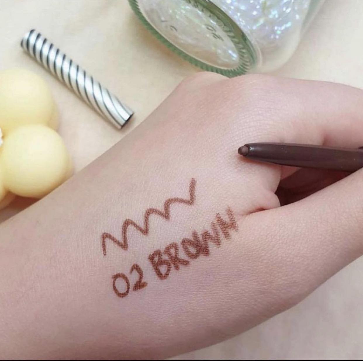 chì kẻ viền mắt Clio Sharp So Simple Waterproof Pencil Liner