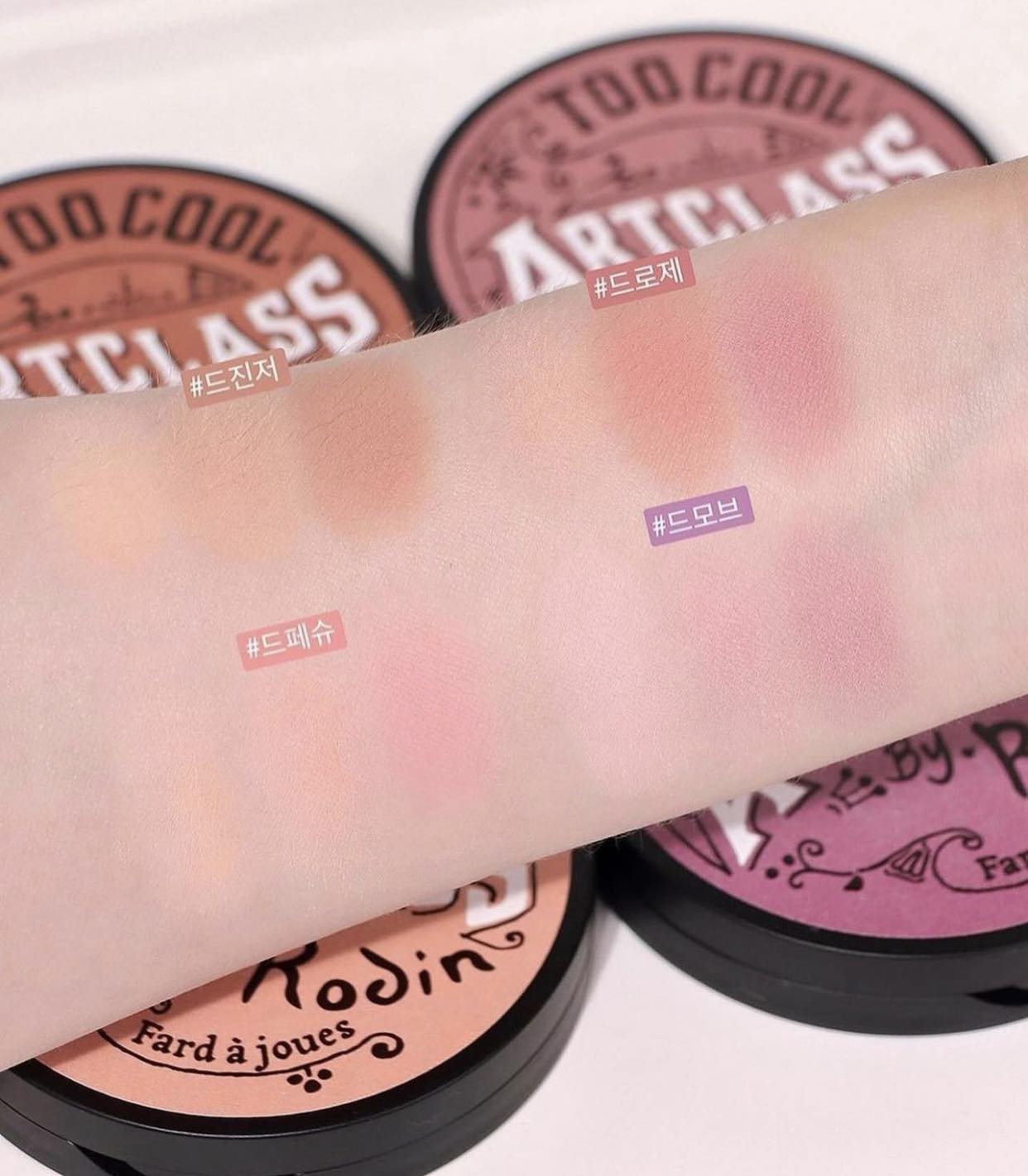 Má hồng Too Cool For School Artclass by Rodin Blusher - DE MAUVE