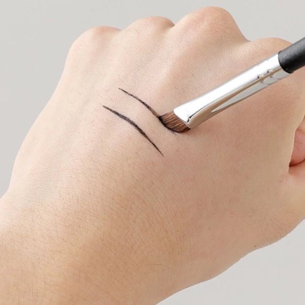 Cọ vát liềm kẻ eyliner/ eyebrow