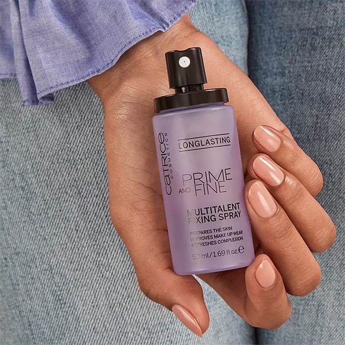 Xịt trang điểm Catrice Prime And Fine Multitalent Fixing Spray 50ml