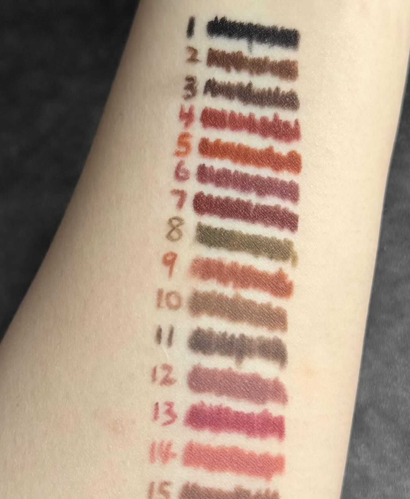 Chì kẻ mắt đầu siêu mảnh Canmake Creamy Touch Liner