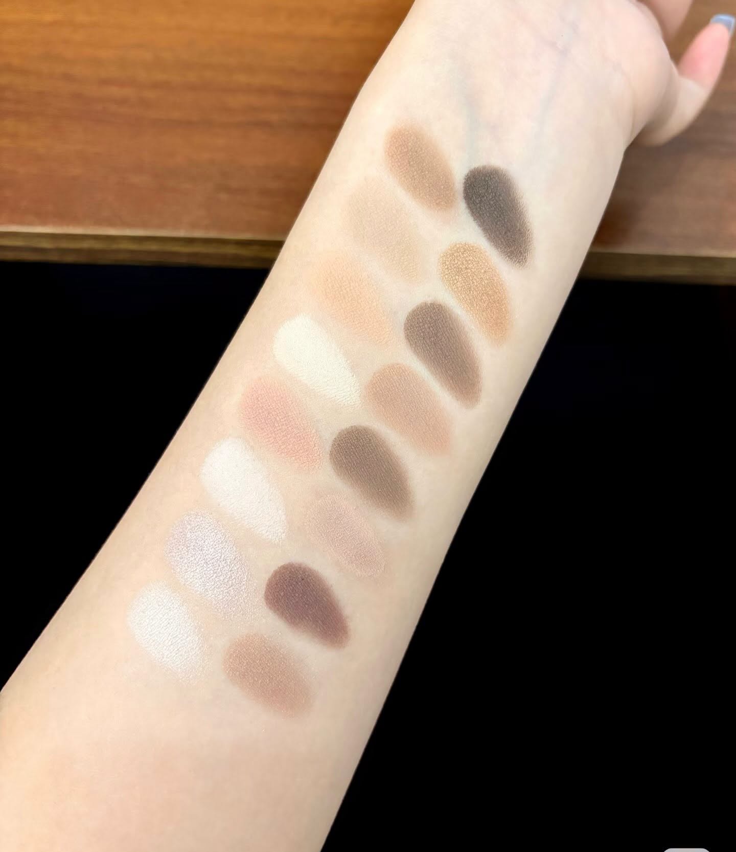 Bảng mắt Cheeryep - 17 Nude Heart