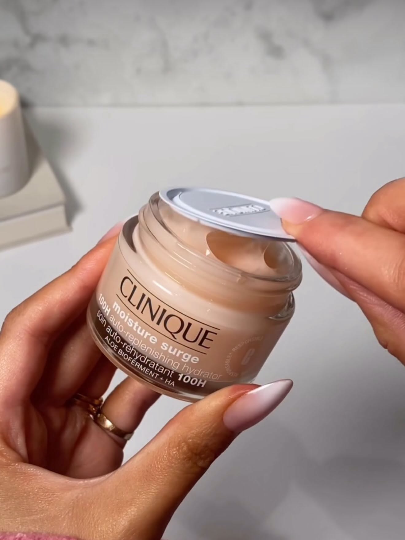 Clinique Moisture Surge 100 Hour Auto-Replenishing Hydrator 50ml