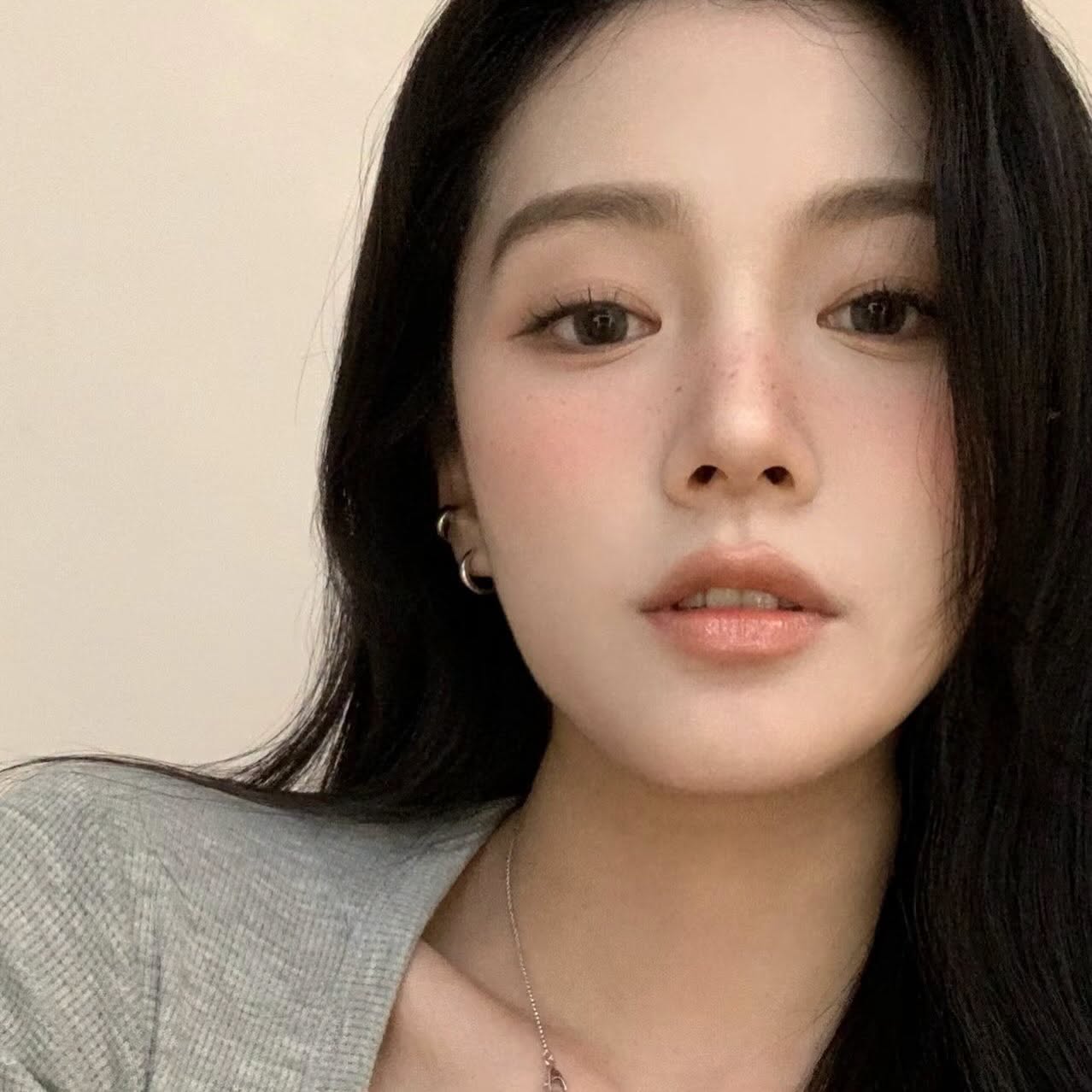 Má hồng Hourglass DIM INFUSION fullsize