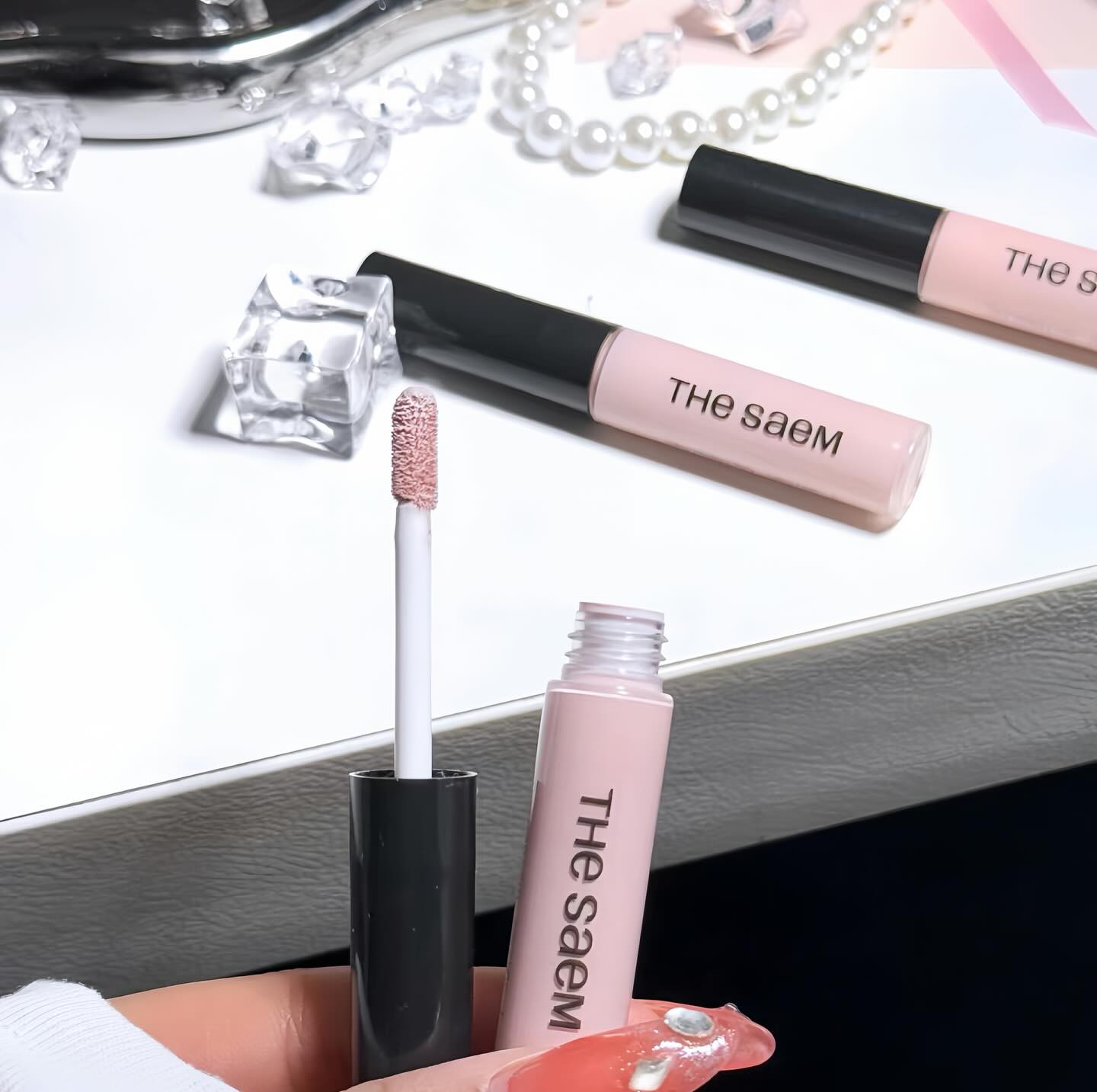 Đẩy sáng The Saem Brightener