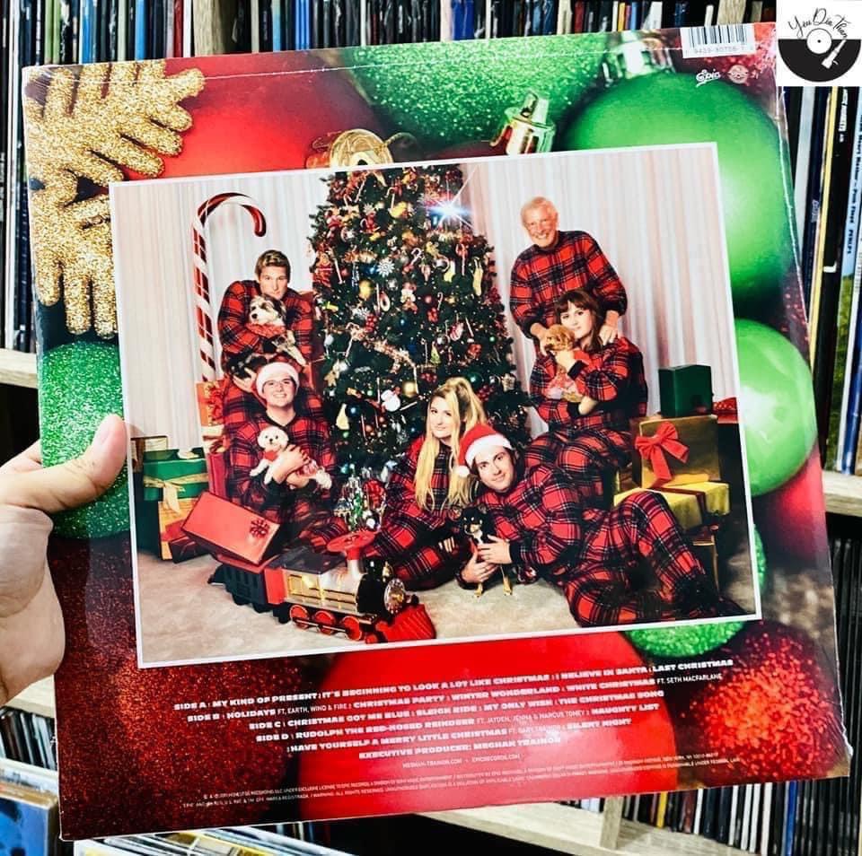 Đĩa LP Meghan Trainor - A Very Trainor Christmas 2xLP (Translucent Red Vinyl & Translucent Green Vinyl)