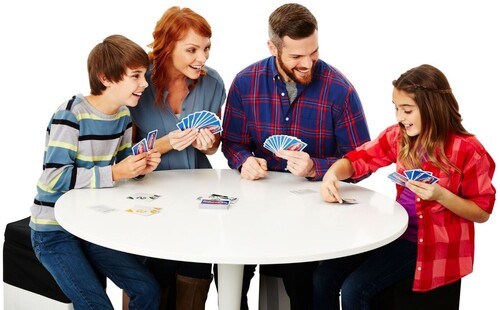 Mattel Games - Phase 10 (Card Game, Table Top Game, Toy)