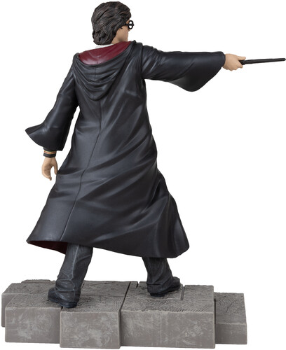 McFarlane Toys - Movie Maniacs 7" Posed - WB100 Wave 1 - Harry Potter (Harry Potter And The Goblet Of Fire) (Large Item, Action Figure)