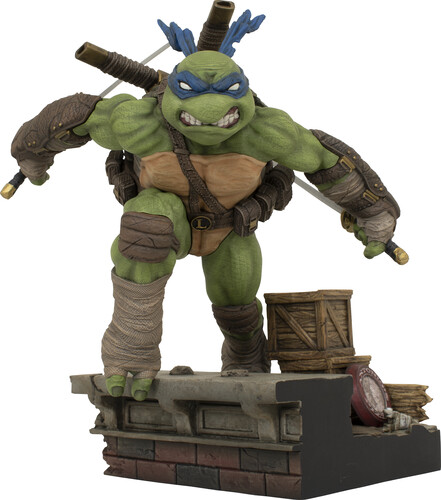 Diamond Select - Teenage Mutant Ninja Turtles - Gallery Leonardo PVC Statue (Large Item, Statue, Collectible)