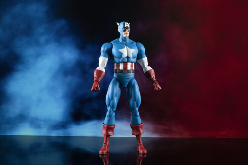 Diamond Select Toys Llc - Marvel Select Classic Captain America Af (Large Item, Action Figure, Collectible)