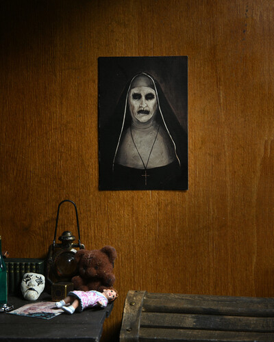 Neca - Conjuring Universe - Ultimate Valak (The Nun) 7" Af (Action Figure, Collectible)
