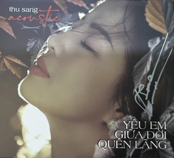 ĐĨA CD THU SANG - YÊU EM GIỮA ĐỜI QUÊN LÃNG