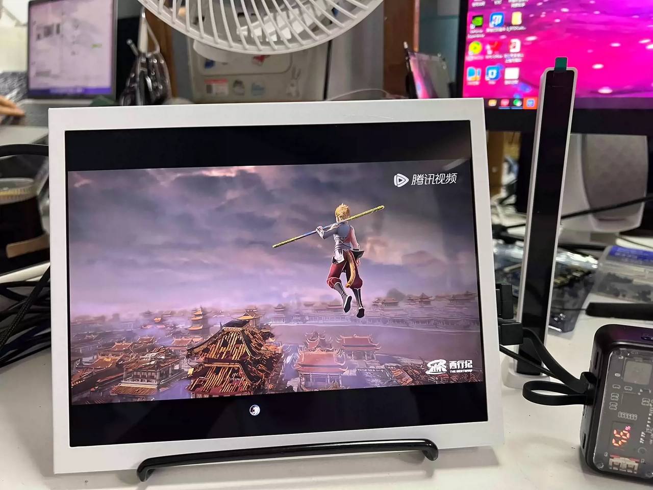 Màn di động cảm ứng Type-C/HDMI