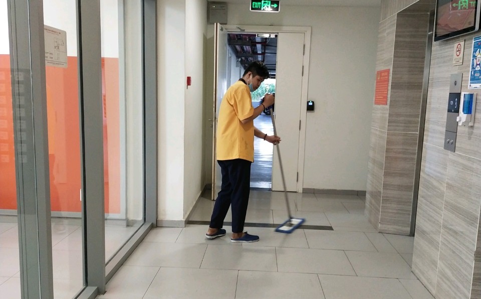 Vệ sinh nhà máy xí nghiệp
