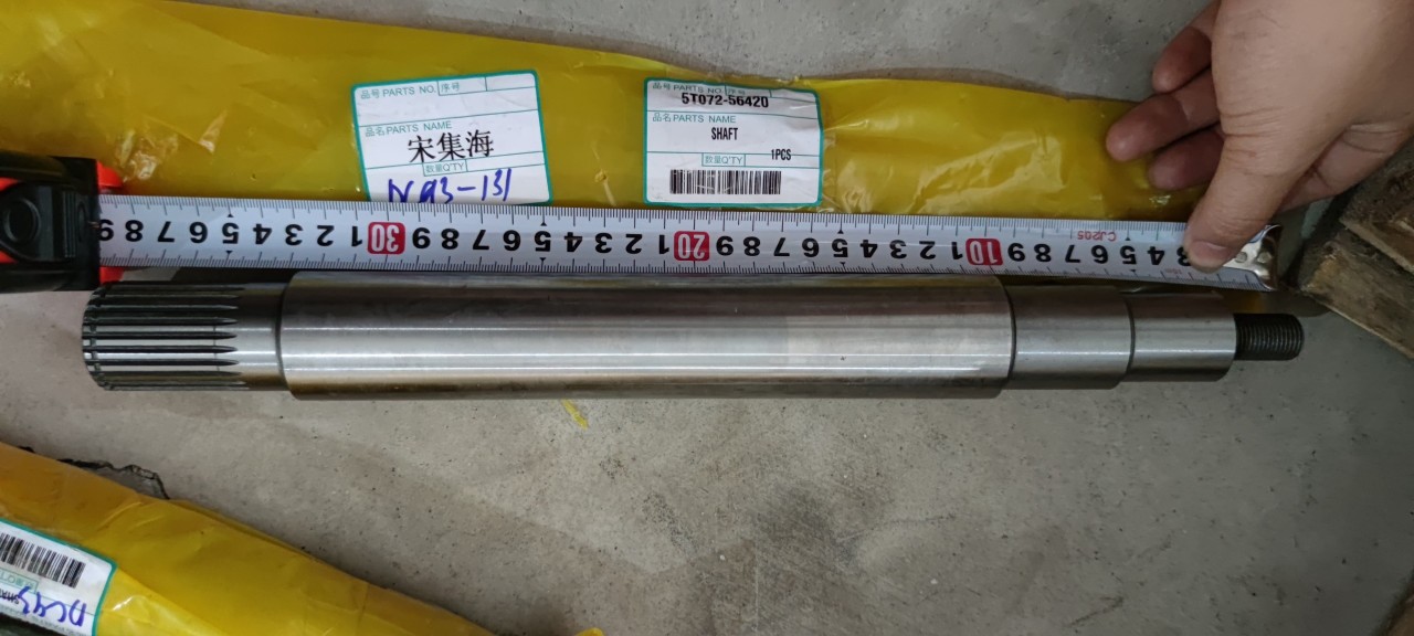 5T072-56420 Trục truyền động xylanh đập (ngắn) DC70/93
