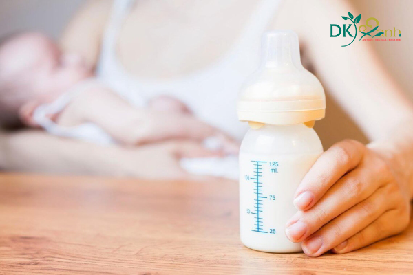 Sữa công thức cho trẻ sơ sinh