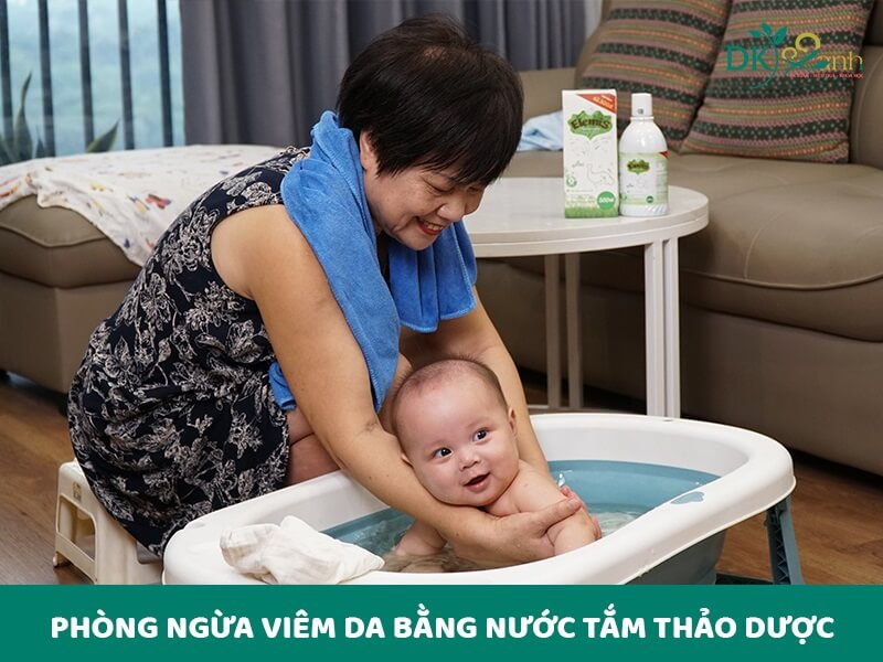 Phòng ngừa viêm da bằng nước tắm thảo dược