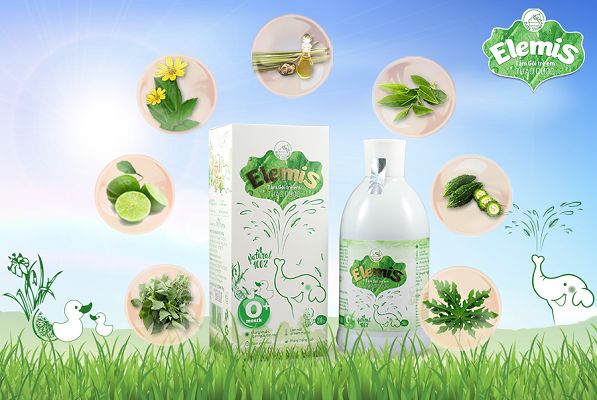 Tắm lá khế cho bé