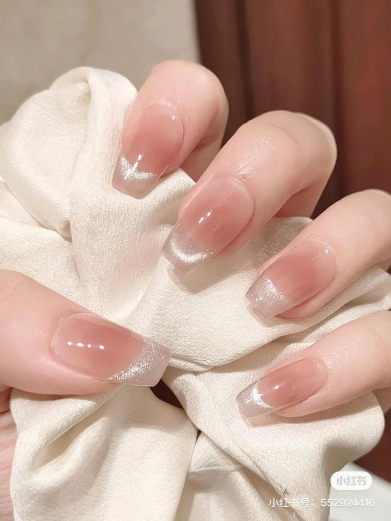 Tìm Hiểu French Đầu Móng: Phong Cách Làm Nails Sang Trọng Và Hiện Đại