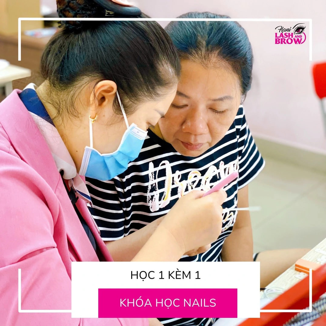 Hướng dẫn chi tiết: 7 Bước Cơ Bản Cho Người Mới Học Nail