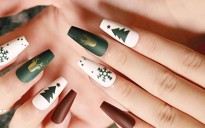 30+ Mẫu Nail Noel Siêu Cute: Làm đẹp móng tay đón Giáng sinh