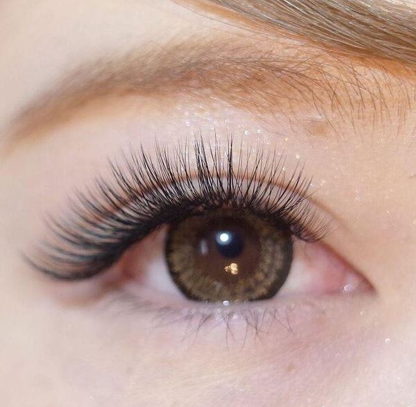 Nối Mi Tự Nhiên Không Rối: Bí Quyết Giữ Mi Đẹp Chuẩn Salon