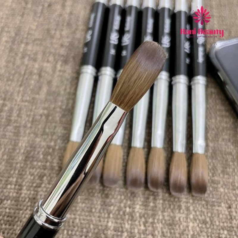 Cọ đắp bột cao cấp và sản phẩm thông thường có nhiều điểm khác biệt