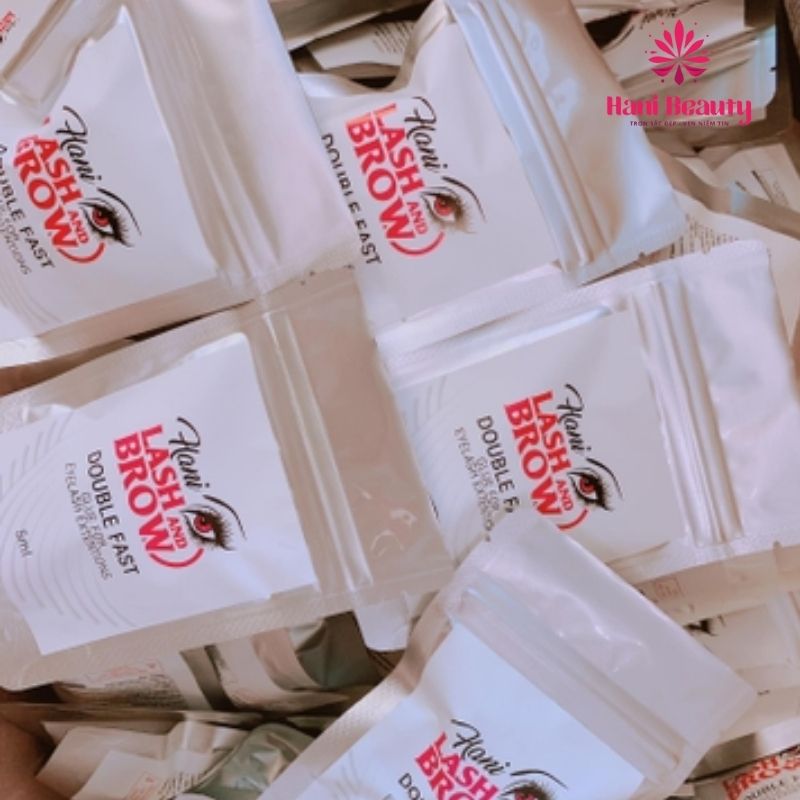 Mua sản phẩm tại trung tâm khách hàng còn được hướng dẫn sử dụng keo tận tình