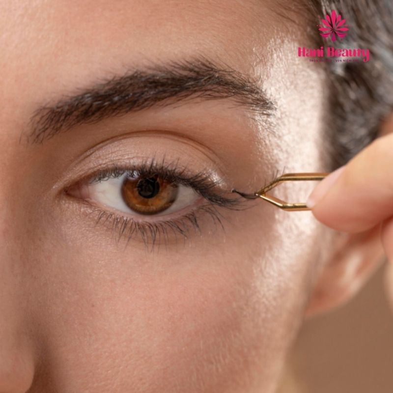 Keo nối mi cần lựa chọn phù hợp với nhiệt độ, độ ẩm nơi làm việc