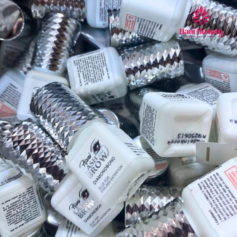 Keo nối mi trong suốt Diamond Bond có độ bền lên đến 7 tuần