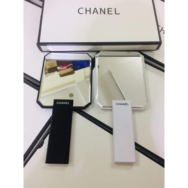 Gương Chanel