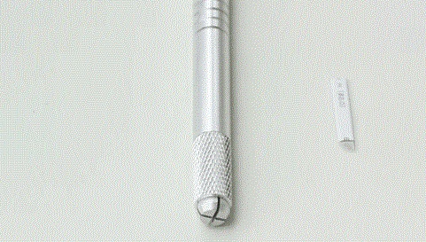 Cán Khắc lông mày