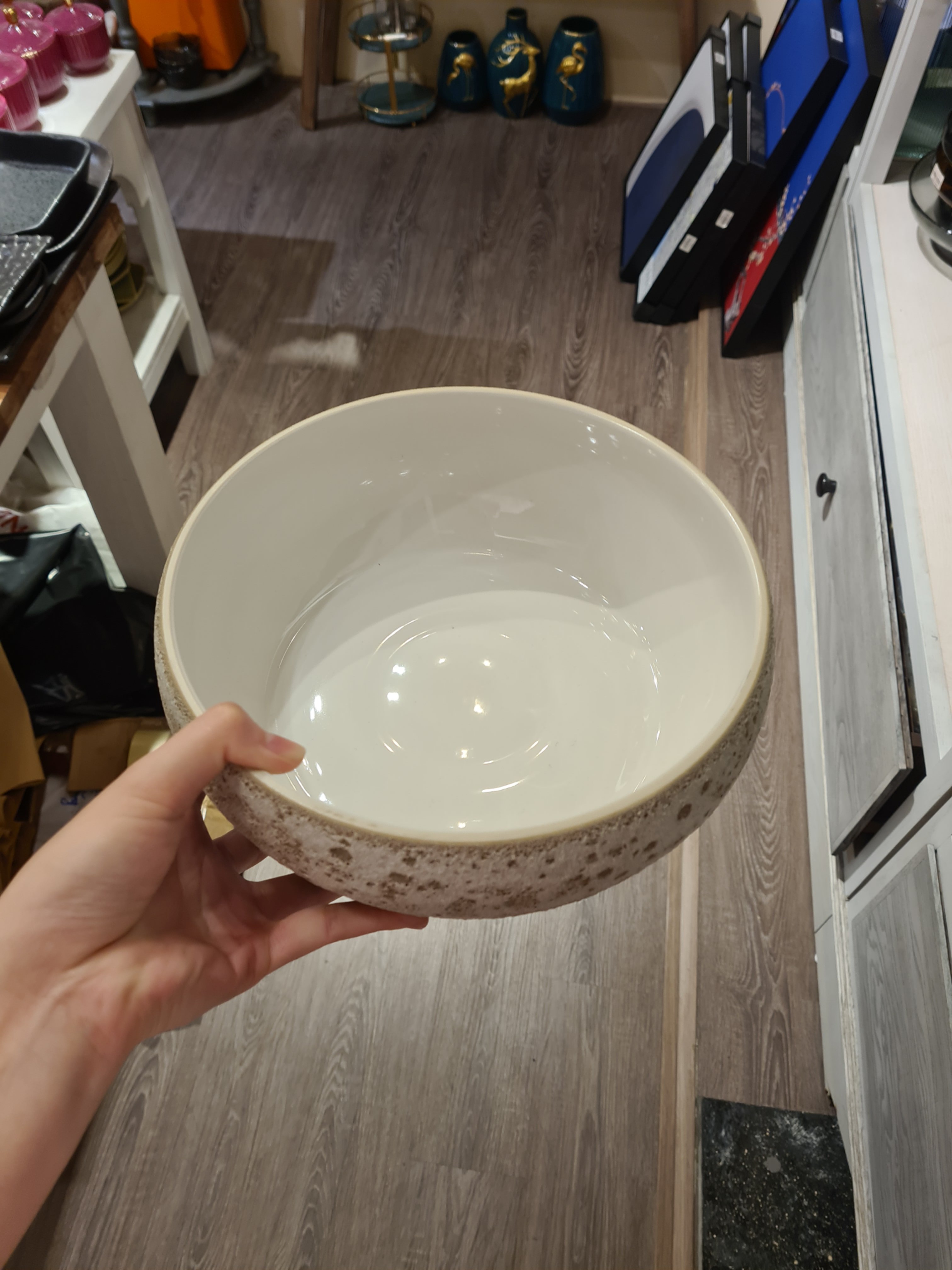 Tô tròn dầy 25 x 9.5 cm sọc ngang nâu phun san hô