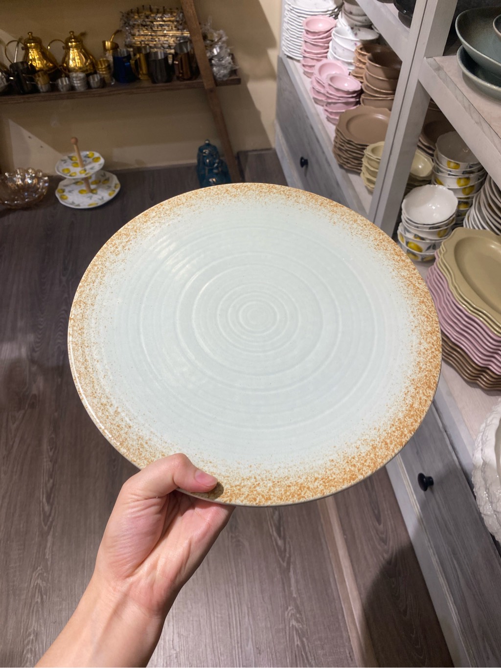 Dĩa bằng 30.5cm xanh ngọc matte viền nâu (MÀU MỚI)