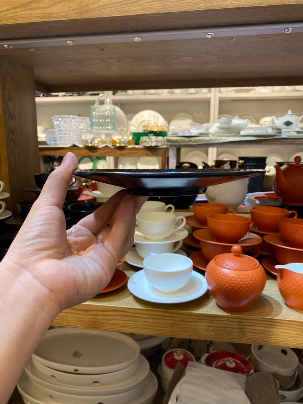 Đĩa kê tách trà to Kaleidoscope Đen