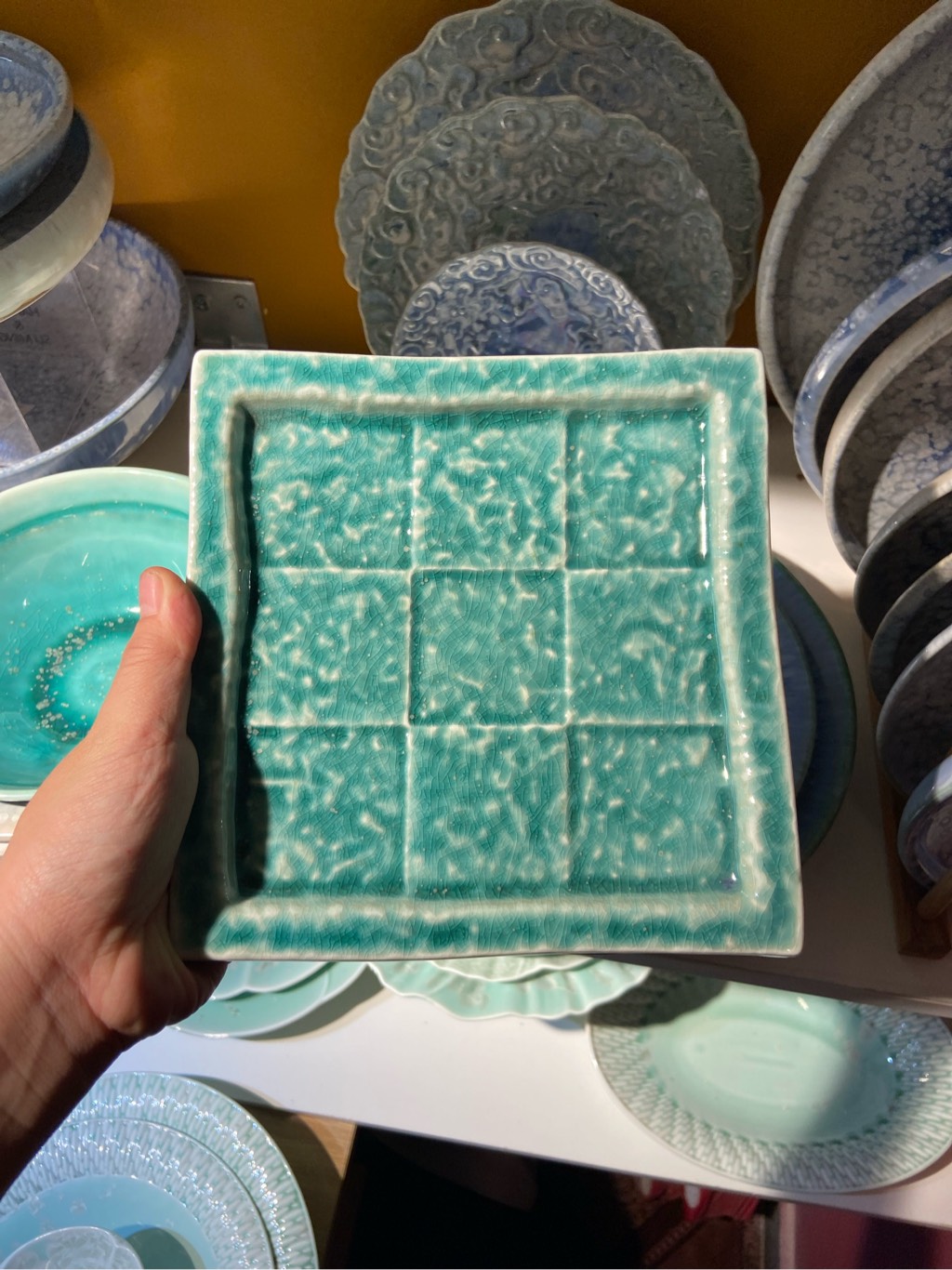 Đĩa vuông 18cm kẻ ô xanh ngọc