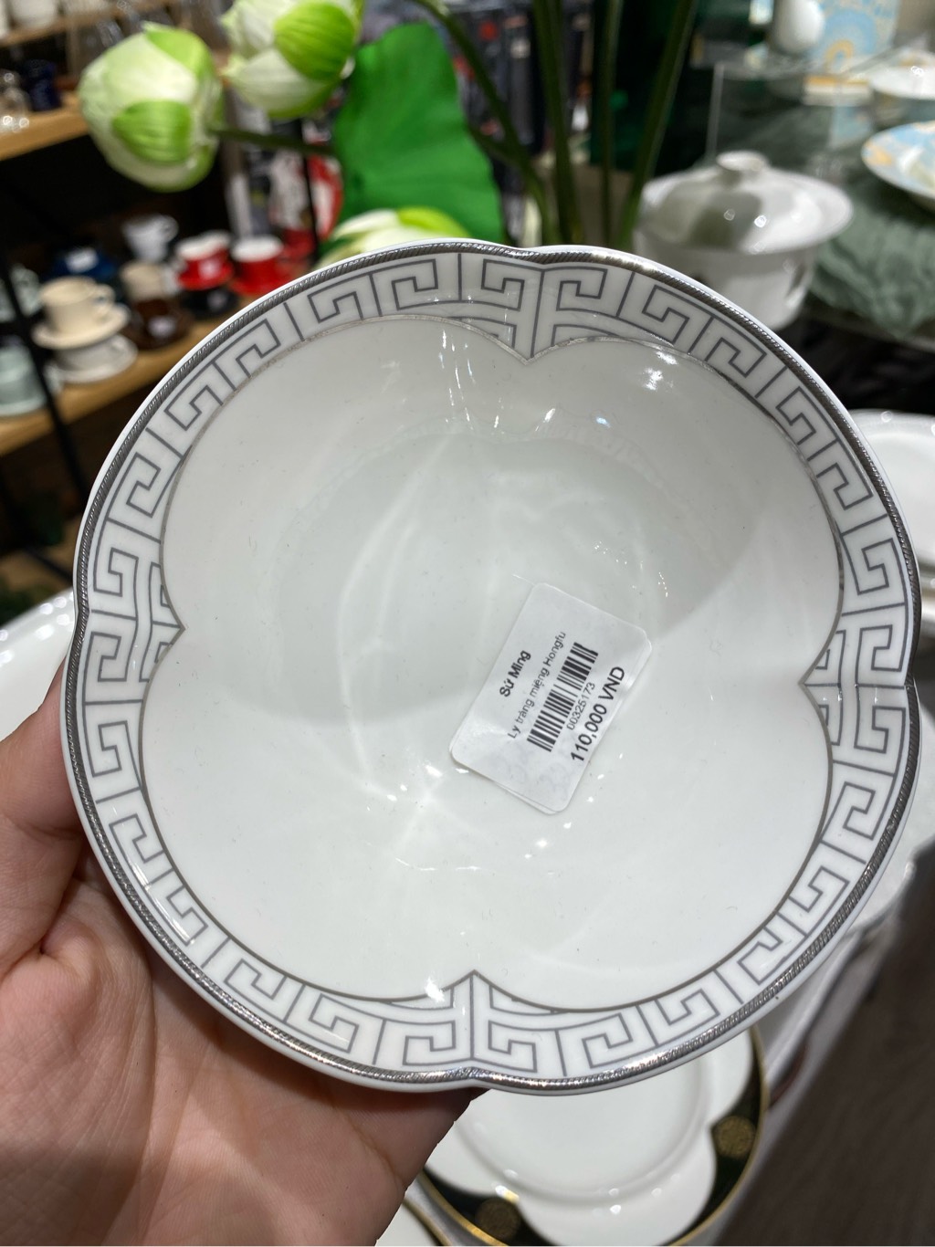 Ly tráng miệng Hongfu