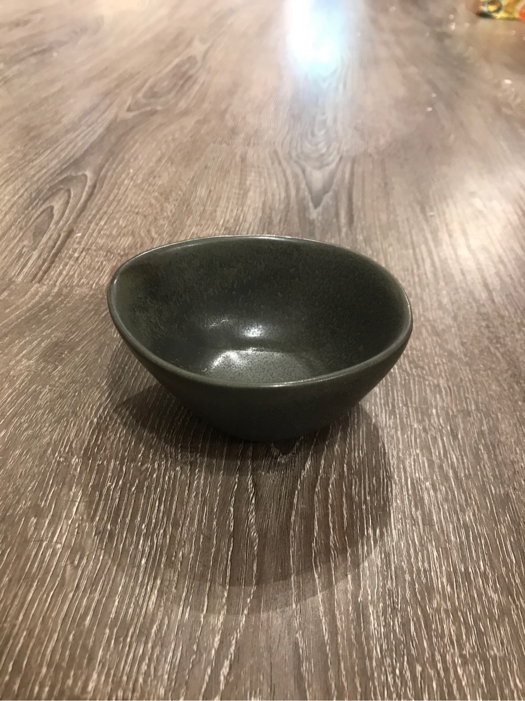 Chén cơm 10x4.5cm màu đen trổ (matte)