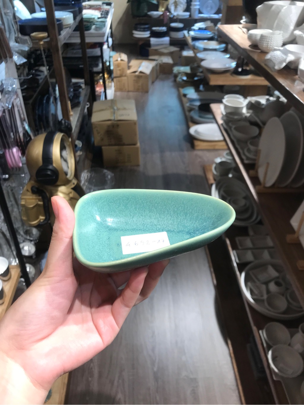 Dĩa Oval 13x9cm xanh lá đậm trổ (matte)